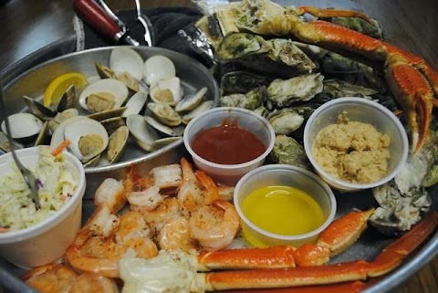 Seafood platter at Hog Heaven