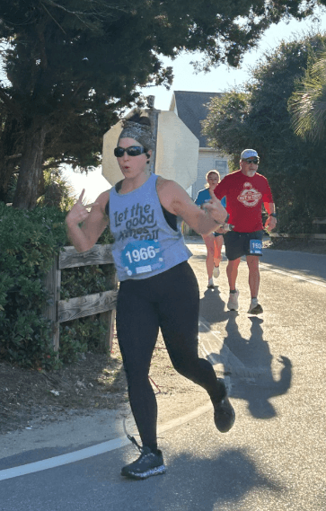 2025 turtle strut three people running 1-onlypawleys