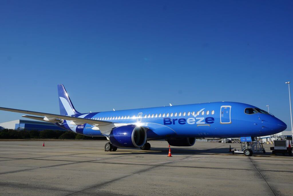 Breeze airways airbus a220 300 36-onlypawleys